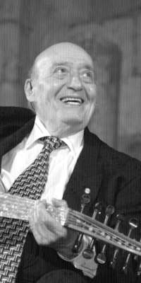 Wadih El Safi, Lebanese singer-songwriter and actor., dies at age 91
